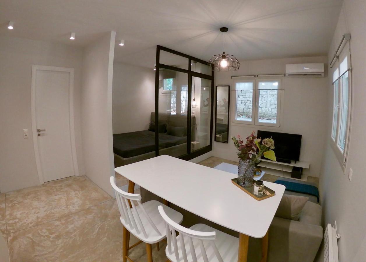 Renovated Apartment In Kifissia Center Near Metro G25 Athens Ngoại thất bức ảnh
